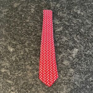 Vineyard Vines Red and White Patterned Tie (Lacrosse)